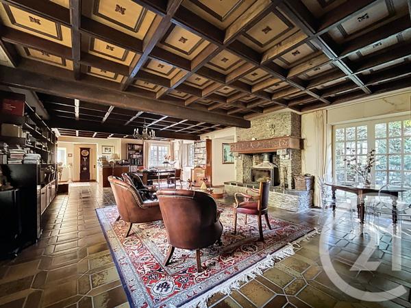 Maison à vendre  8 pièces - 300 m2 ORCINES - 63