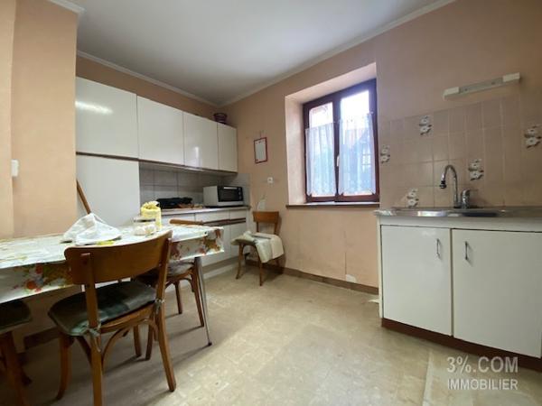 3%COM. Maison à rénover avec dépendances et jardin sur 7,32 ares Minversheim (67270)