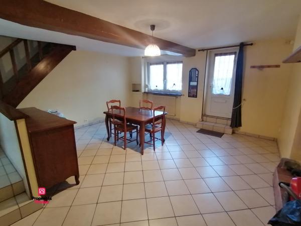 LA FERTE MACE (61600) Maison 3 pièces, 2 chambres , 67 m2 environ . Prix 70 000 honoraires  7,69% inclus à la charge de l'acquéreur, soit 65 000  hors honoraires
