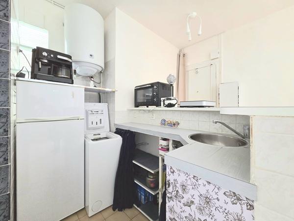 Appartement 2 pièces, calme sur cour - Place Voltaire