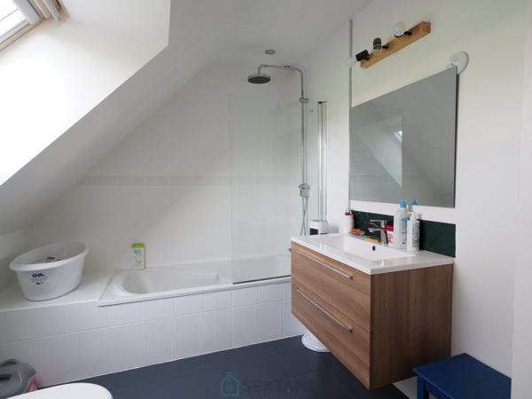 Agréable Maison 4 chambres sur beau terrain clos 1 300 m²