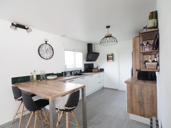 Agréable Maison 4 chambres sur beau terrain clos 1 300 m²