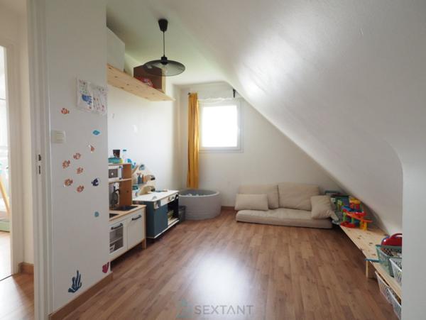 Agréable Maison 4 chambres sur beau terrain clos 1 300 m²