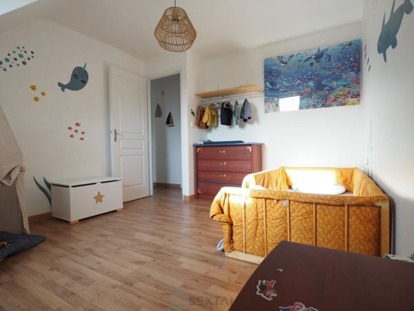 Agréable Maison 4 chambres sur beau terrain clos 1 300 m²