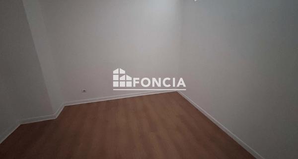 Location Studio 43.61 m² - Mantes-la-jolie 78200