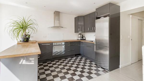 Appartement Paris 18e - HAUT MONTMARTRE / RUE BERTHE