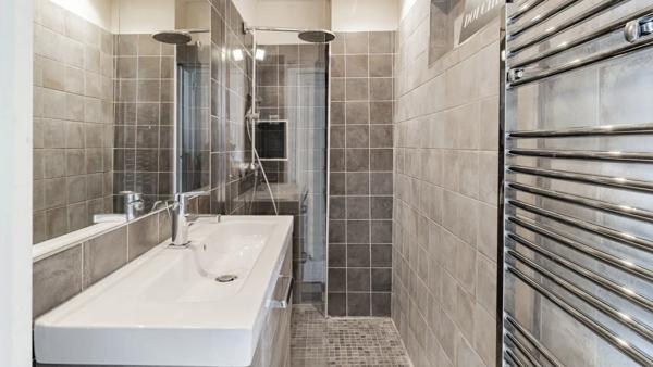 Appartement Paris 18e - HAUT MONTMARTRE / RUE BERTHE