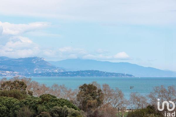 Appartement à vendre 4 pièces 90 m² Antibes