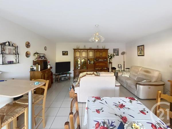 Appartement à vendre  4 pièces - 87,97 m2 ST RAPHAEL - 83