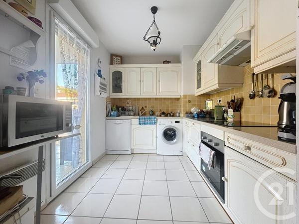 Appartement à vendre  4 pièces - 87,97 m2 ST RAPHAEL - 83