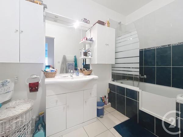 Appartement à vendre  4 pièces - 87,97 m2 ST RAPHAEL - 83