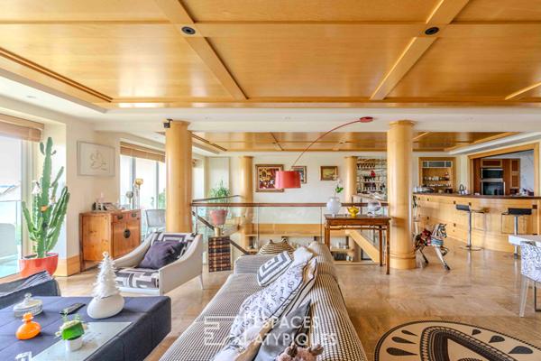 Signature contemporaine et panorama marin pour ce duplex d’exception à La Baule