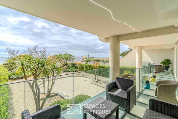 Signature contemporaine et panorama marin pour ce duplex d’exception à La Baule