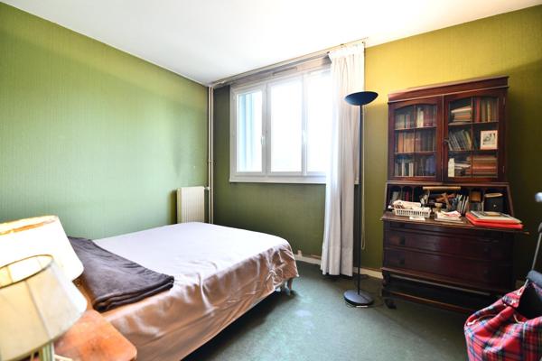 Appartement de quatre pièces! Ravalement recemment réalisé!