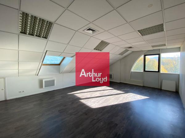 Immeuble à vendre 926 m² - Eybens