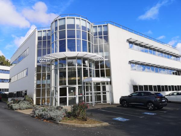 PLATEAUX DE BUREAUX RÉNOVÉS DIVISIBLES - CARQUEFOU LA FLEURIAYE