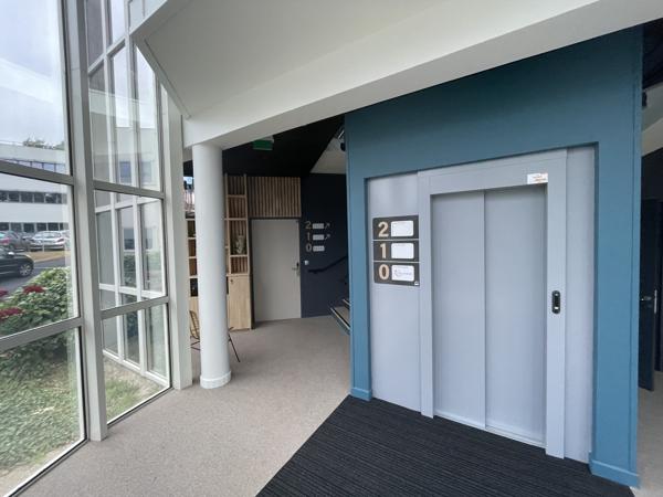 PLATEAUX DE BUREAUX RÉNOVÉS DIVISIBLES - CARQUEFOU LA FLEURIAYE