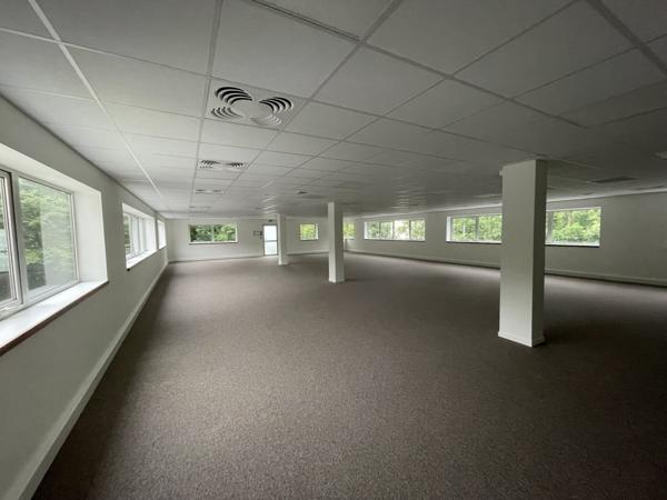PLATEAUX DE BUREAUX RÉNOVÉS DIVISIBLES - CARQUEFOU LA FLEURIAYE