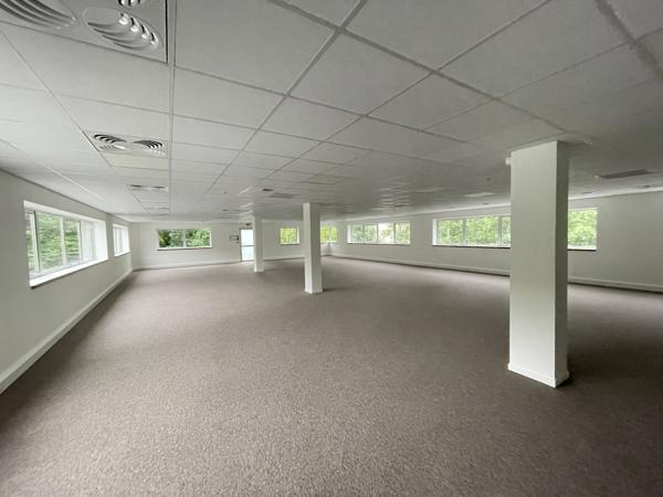 PLATEAUX DE BUREAUX RÉNOVÉS DIVISIBLES - CARQUEFOU LA FLEURIAYE