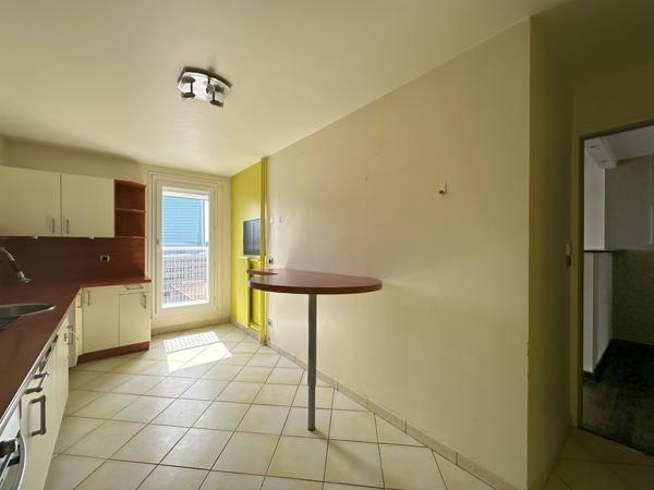 Nanterre (92000) Nanterre Préfecture, Paris La Défense : Appartement de 96,10 m² avec cave et parking souterrain pour 395 000 €