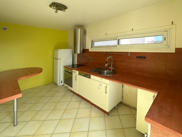 Nanterre (92000) Nanterre Préfecture, Paris La Défense : Appartement de 96,10 m² avec cave et parking souterrain pour 395 000 €