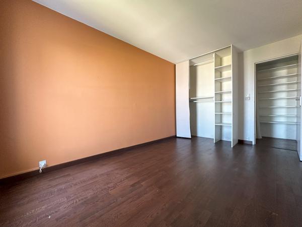 Nanterre (92000) Nanterre Préfecture, Paris La Défense : Appartement de 96,10 m² avec cave et parking souterrain pour 395 000 €