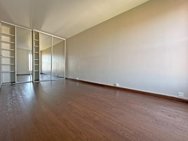 Nanterre (92000) Nanterre Préfecture, Paris La Défense : Appartement de 96,10 m² avec cave et parking souterrain pour 395 000 €