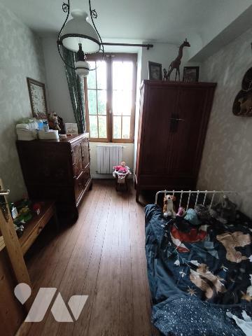 Maison et 8 ha de terrain - LONLAY L'ABBAYE.