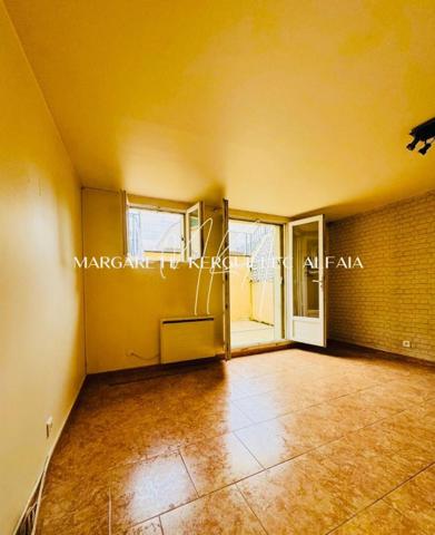 Jolie maison en copropriété de 67m², deux chambres, terrasse et stationnement