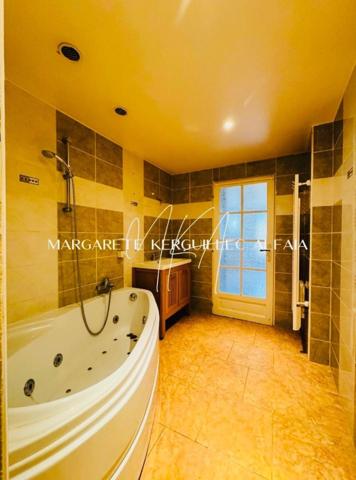 Jolie maison en copropriété de 67m², deux chambres, terrasse et stationnement