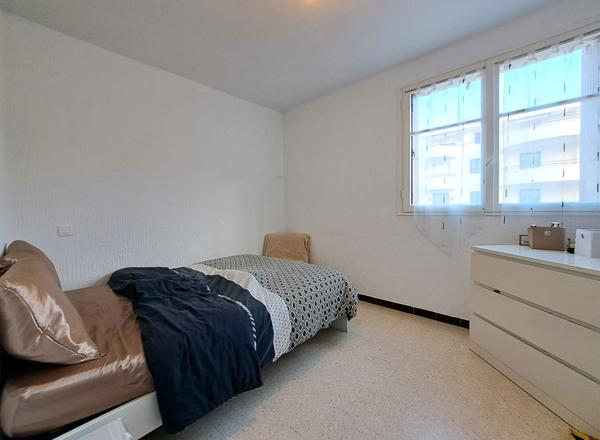 Appartement 4 pièces - Pinède - Parking et cave