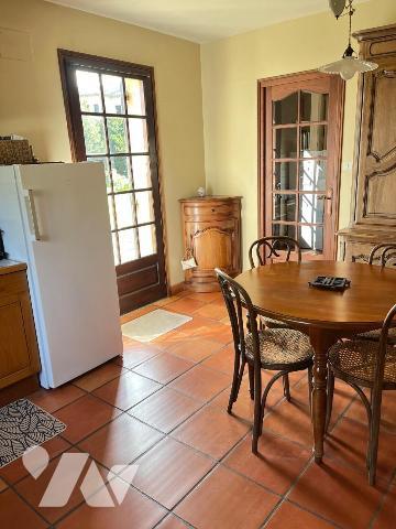 Ensemble immobilier à vendre à Sainte-Eulalie (33560) en Gironde (33), sur  beau terrain de 657...