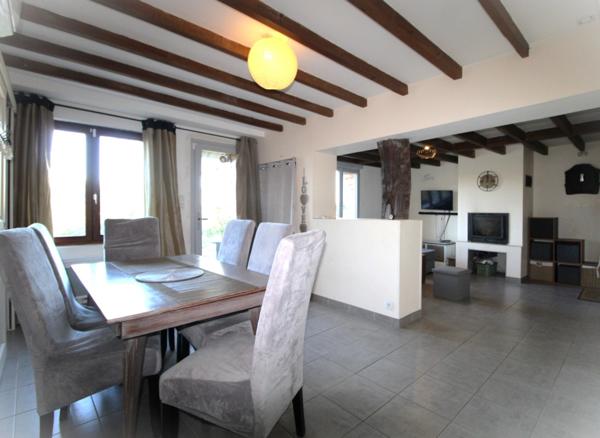 Maison à vendre 6 pièces , 143m2 (49390)