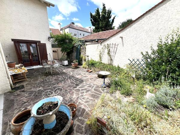Maison Neauphle Le Château 6 pièce(s) 155 m2 - Beau potentiel