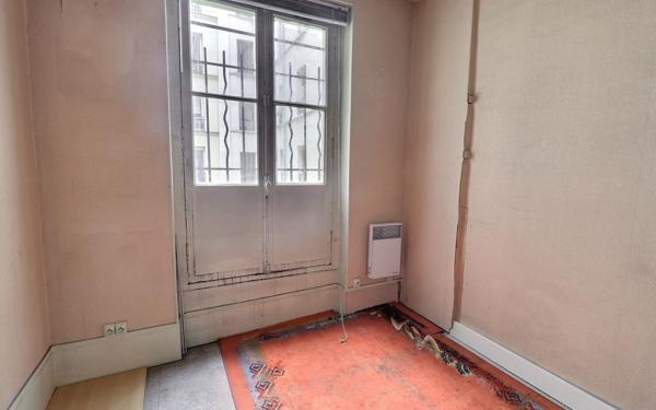 Appartement à vendre    2 pièces • 32 m2 Paris 19