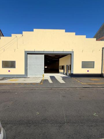 Entrepôt de 700m² idéalement située au centre de Tarbes