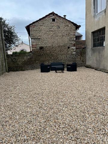 Entrepôt de 700m² idéalement située au centre de Tarbes