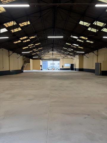 Entrepôt de 700m² idéalement située au centre de Tarbes