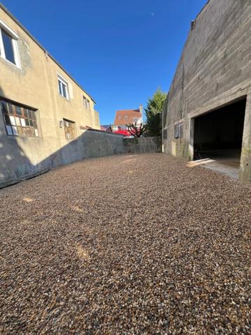 Entrepôt de 700m² idéalement située au centre de Tarbes