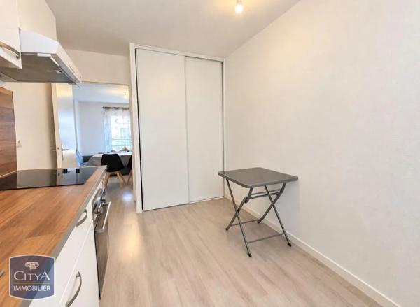 Appartement à louer 2 pièces 51.93m² Le Mans (72100)