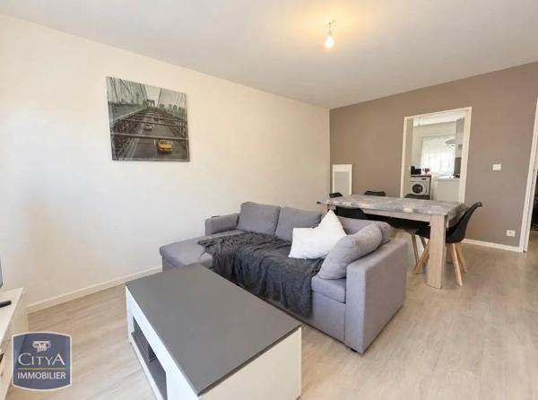 Appartement à louer 2 pièces 51.93m² Le Mans (72100)