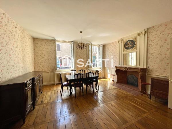 Demeure de caractère d’environ 230 m² – 6 chambres, jardin clos et vaste potentiel – Châtillon-sur-Seine