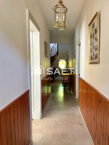 Demeure de caractère d’environ 230 m² – 6 chambres, jardin clos et vaste potentiel – Châtillon-sur-Seine