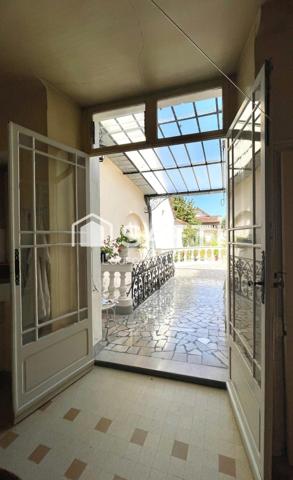 Demeure de caractère d’environ 230 m² – 6 chambres, jardin clos et vaste potentiel – Châtillon-sur-Seine