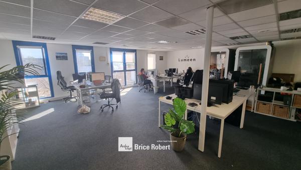 Location bureaux parc tertiaire Lyon 7ème proche métro et parking