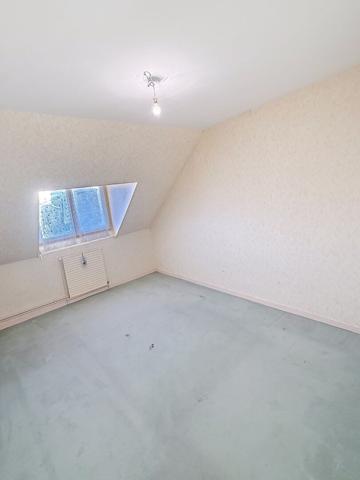 Maison à vendre aux Ponts de Cé Quartier La Guillebotte - 4 chambres avec vie de plain pied proche commodités à pieds