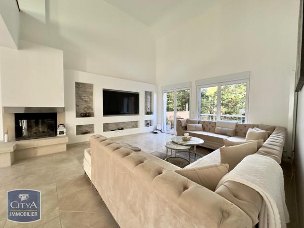 Vente maison Saintry-sur-Seine (91250) 13 pièces 360m²