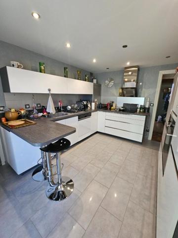 À Vendre  Maison Type T5 125 m². Saint -Laurent du - Pont ( 38380 )
