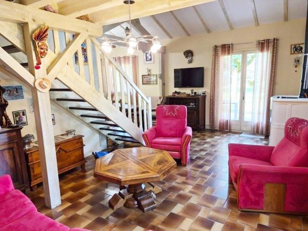 À Vendre  Maison Type T5 125 m². Saint -Laurent du - Pont ( 38380 )