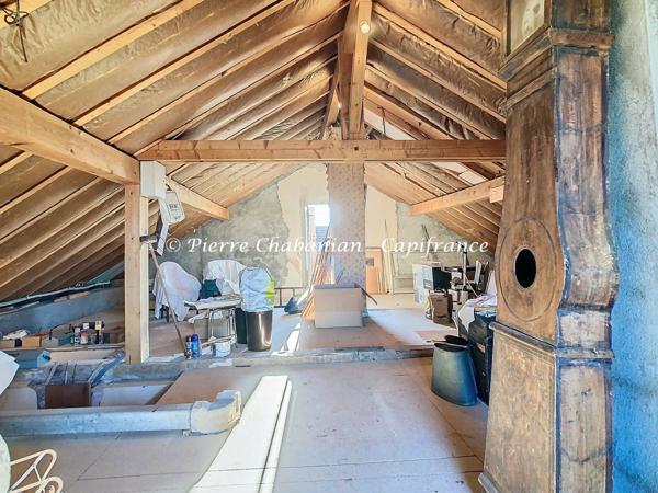 Maison à vendre - 7 pièces - 185 m² habitables - 326 m² au sol - 1359 m² de terrain - vue panoramique - COLLONGES SOUS SALEVE (74)